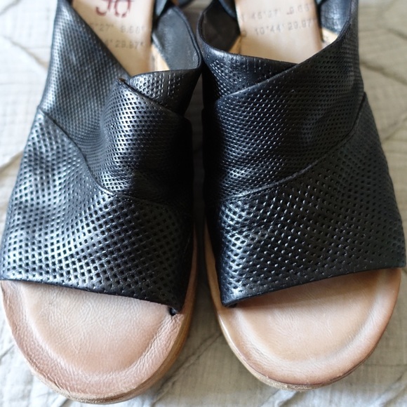 Free People x A.S.98 Niall Wedge - Picture 3 of 7